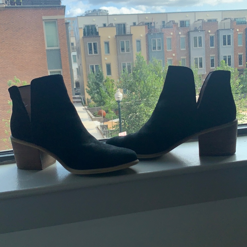 Black boots